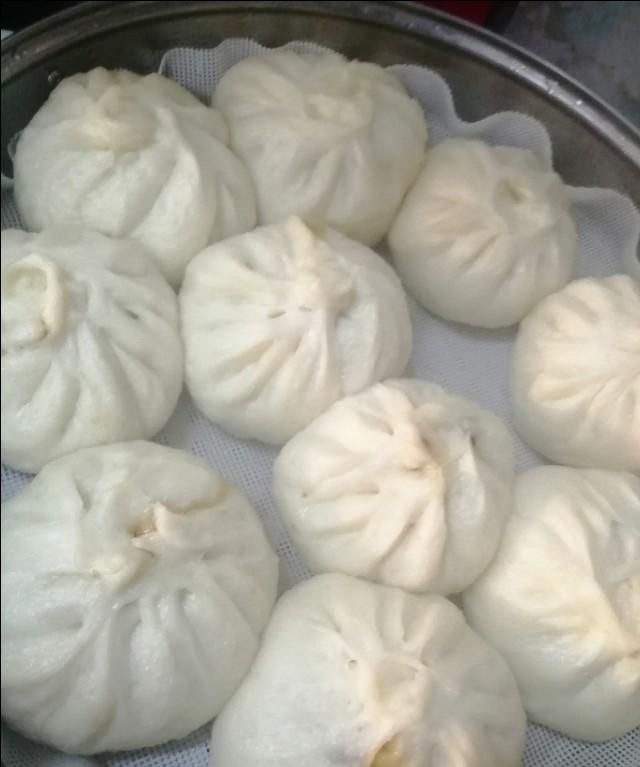 韭菜鸡蛋包子馅怎么调好吃,韭菜鸡蛋粉条馅包子的做法图15