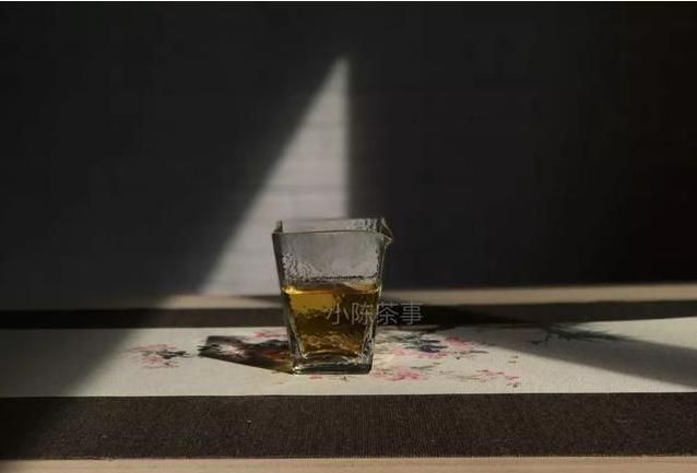 白毫银针是种什么茶(小罐白毫银针茶价格)图1
