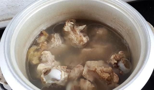 甘蔗怎么做菜吃,甘蔗马蹄水怎么做图14