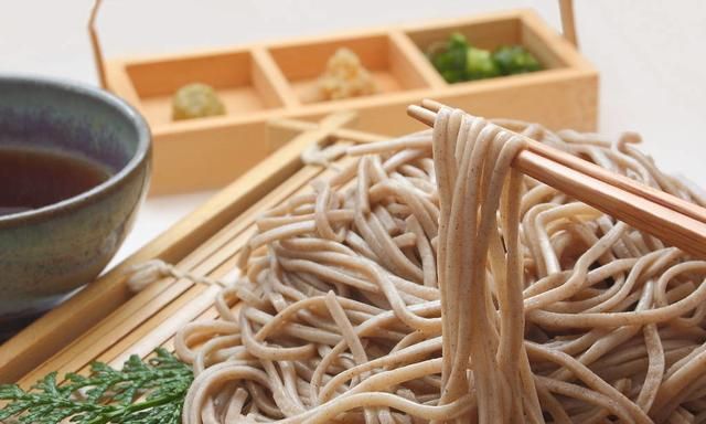 哺乳妈妈吃这几食物回奶？骗人！这些才是回奶物，这些东西要忌口