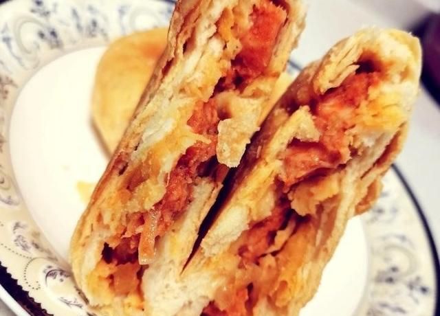 外酥里嫩的“麦多馅饼”好吃但是贵，今天教给你在家制作的方法！