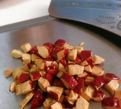 超级爽口下饭的桃胶红枣牛奶羹，上桌秒光