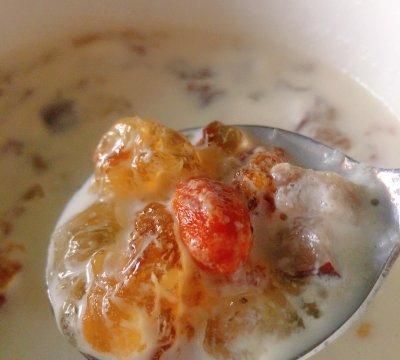 超级爽口下饭的桃胶红枣牛奶羹，上桌秒光