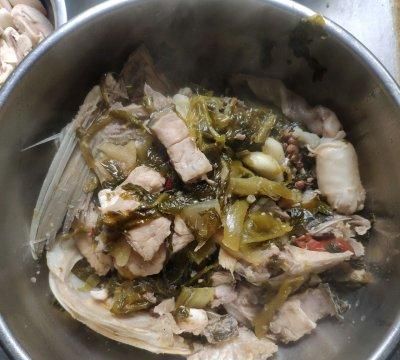 冬天喝#巨下饭的家常菜#酸菜鱼，鲜美又抗寒
