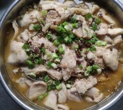 冬天喝#巨下饭的家常菜#酸菜鱼，鲜美又抗寒