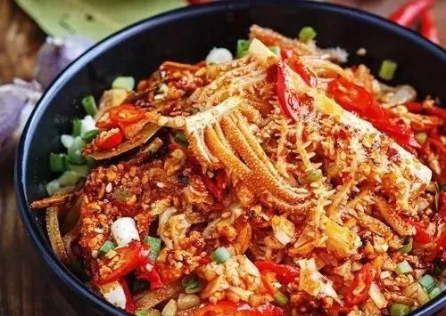 一周连做3次，这盘湖南剁椒芋头也太好吃了
