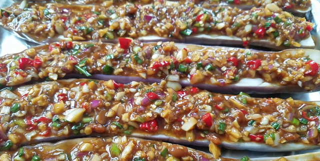 蒜蓉茄子，想吃不用出去买，教你在家轻松做出来，做法简单又美味
