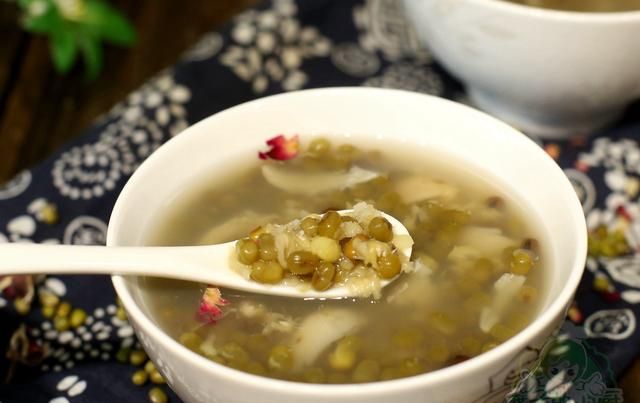 绿豆汤“最正确”做法！到底能不能用铁锅煮？如何10分钟开花？
