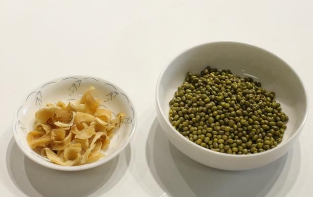 绿豆汤“最正确”做法！到底能不能用铁锅煮？如何10分钟开花？