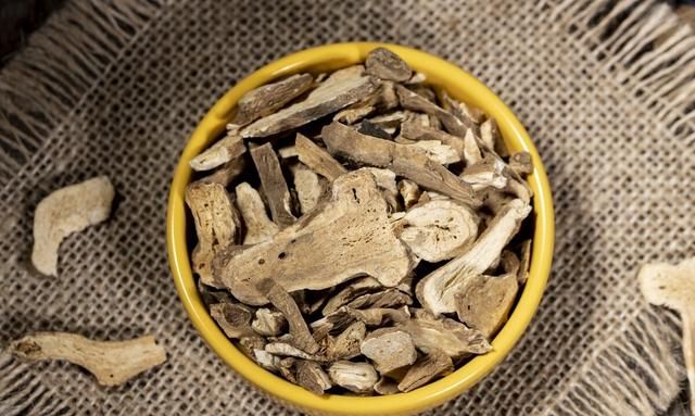 四肢麻木，肢体屈伸不利？送你一味天麻，息内风，祛外风