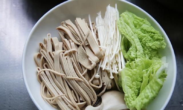 在家也能做好吃的麻辣鱼，春天多吃鱼，益智还能有利孩子长个子