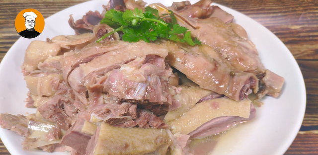 扬州盐水鹅家常做法，一次8斤鹅肉不够吃，咸香可口，简单过瘾