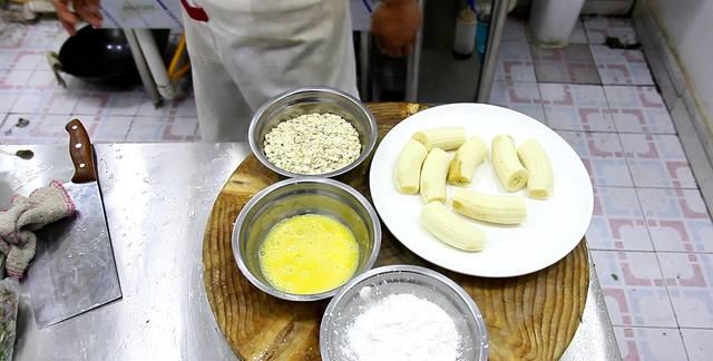 香蕉这样烹饪更美味！厨师长把饭店的做法全都教给你，外脆里嫩