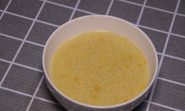 熬小米粥，用热水还是凉水？教你粥铺不外传做法，粘稠好喝米油多