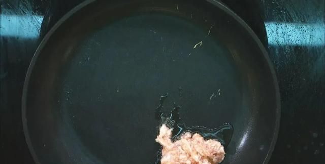 生菜中的“贵族”！促消化、助睡眠，简单一炒，蒜香浓郁，味道鲜美