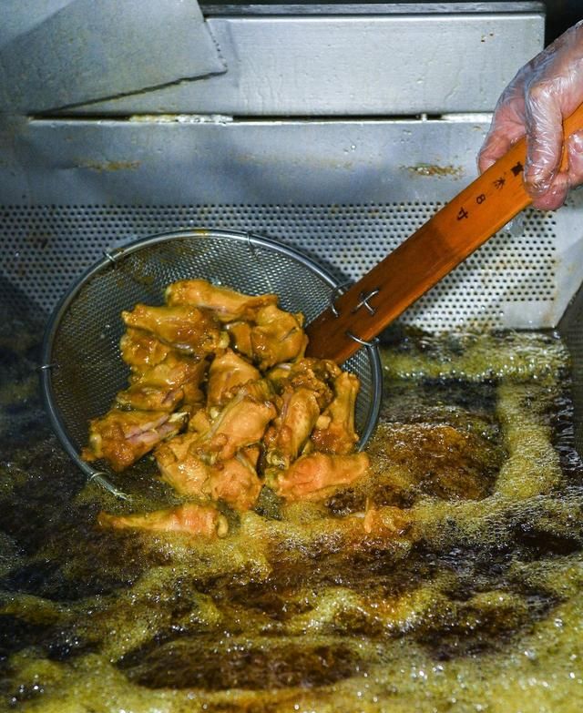图集+视频｜梅州研发以鸡为食材的特色小吃，预制更好“梅州味”