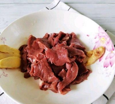 常喝这盅「安神猪心汤」，睡眠好气色好