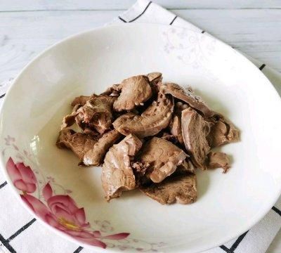 常喝这盅「安神猪心汤」，睡眠好气色好