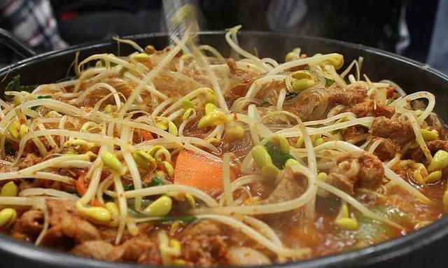 黄豆芽、绿豆芽、黑豆芽差别原来这么大！要想补对营养，该这么选