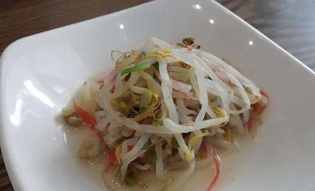 黄豆芽、绿豆芽、黑豆芽差别原来这么大！要想补对营养，该这么选