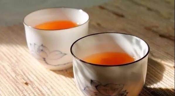 经常喝红茶好处多多！专家：饮茶不能不懂这三件事，不然可能伤身