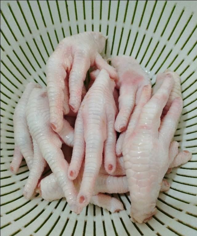 上海糟鸡爪的家常做法，步骤简单，香辣入味，糟香四溢，风味独特