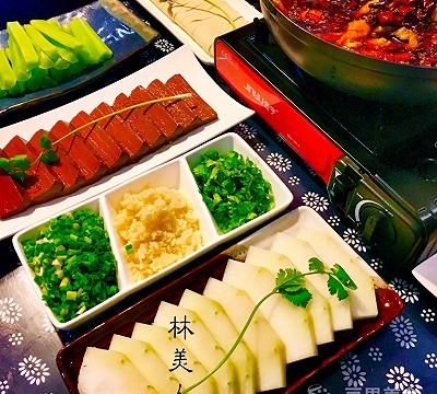 麻辣鱼火锅的做法