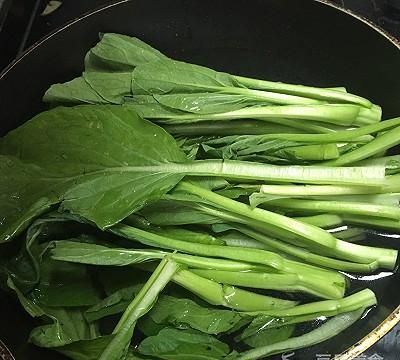 蒜蓉菜心 在“家”打造ins风美食