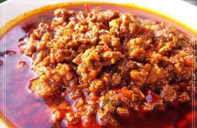 【香料和美食的秘密15】勾魂砂锅鱼头，原来只需要一种辣椒酱