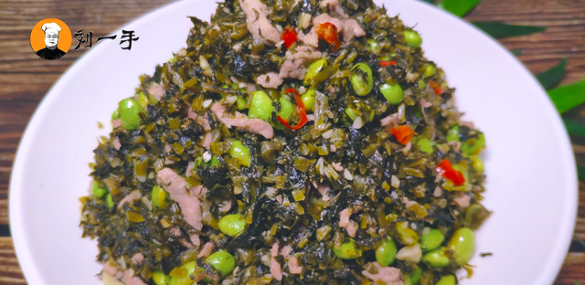 雪菜肉丝万万不可直接下锅炒，记得多做这一步，肉丝嫩滑超下饭
