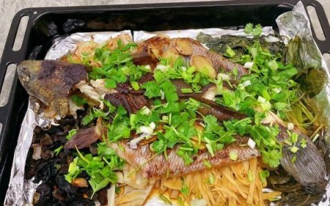 烤箱版家庭烤鱼的做法(家庭烤箱烤鱼简易做法)