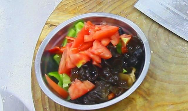 经典四川名菜锅巴肉片这样做，酥香中带着肉片的嫩滑，家人都爱吃