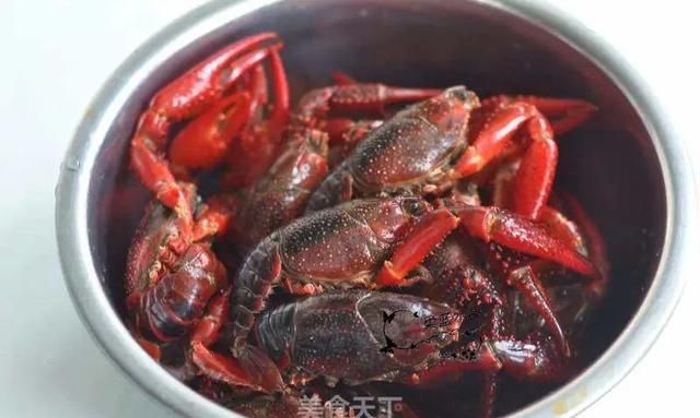 小龙虾的6种经典做法，比外卖还好吃，超过瘾啊！
