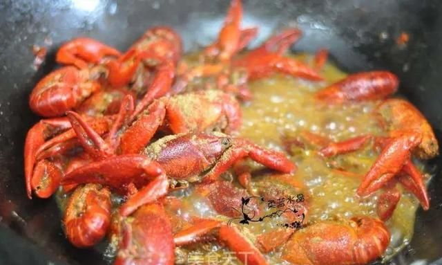 小龙虾的6种经典做法，比外卖还好吃，超过瘾啊！