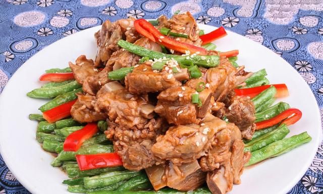 东北人的年夜饭菜谱，12道特色东北菜，每道菜都是东北人的最爱
