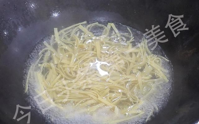 冬补三九，推荐5种碱性食物要多吃，润燥滋补身体好，温暖过冬