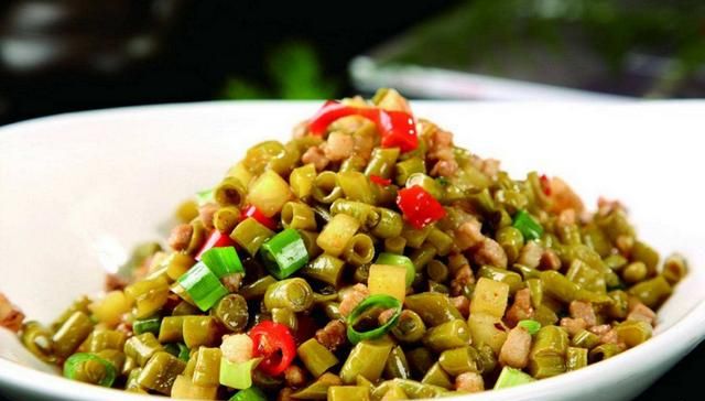酸豆角怎样腌制,农家腌制酸豆角图10