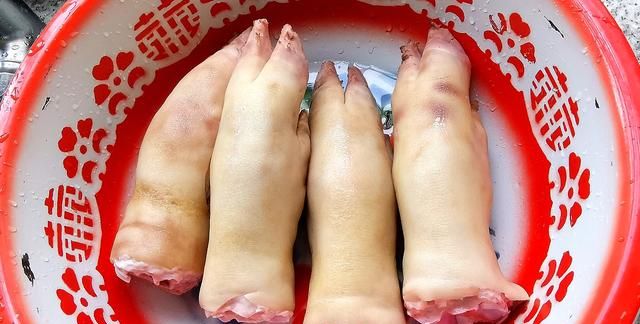 广西特味“酸辣猪蹄”，十几年老配方，秘制泡番茄酸香独特，好吃