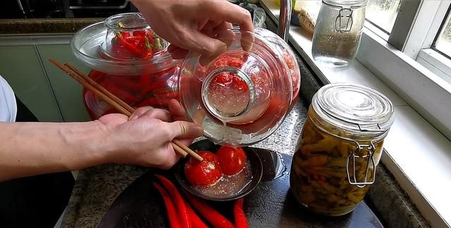 广西特味“酸辣猪蹄”，十几年老配方，秘制泡番茄酸香独特，好吃