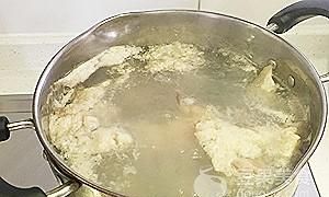 炖烂的香辣猪蹄软糯又美味(五香香辣猪蹄的做法)图3