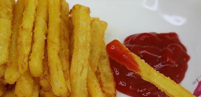 自从学会薯条这做法，再也不用出去买了，做法详细讲解，一看就会