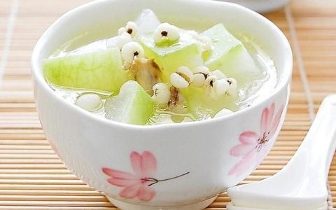 每天喝一碗冬瓜汤有什么作用(每天都吃冬瓜汤有什么好处)
