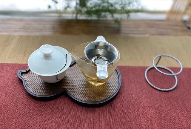 入春后，冷泡茶卷土重来？还有2种奇葩冲泡法，茶艺师看完要哭了