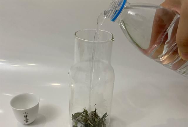 入春后，冷泡茶卷土重来？还有2种奇葩冲泡法，茶艺师看完要哭了