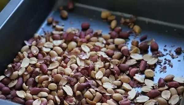 我们随手丢掉“救命药”，再到医院买药吃！一杯茶降掉“三高”！