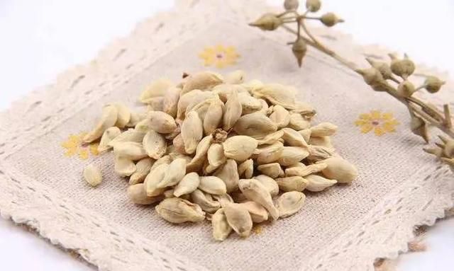 我们随手丢掉“救命药”，再到医院买药吃！一杯茶降掉“三高”！
