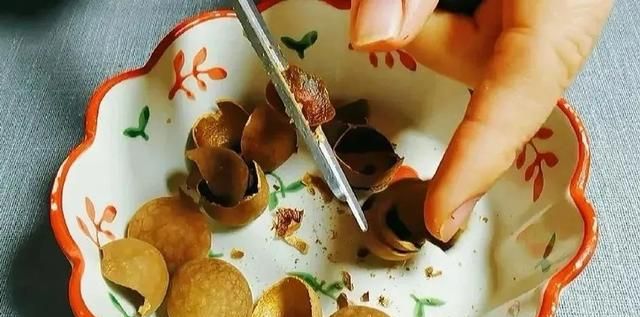 苹果和它煮水吃、补气血安神、延缓点衰老！