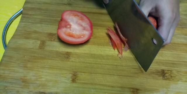 蘑菇汤怎么做,鲫鱼蘑菇汤怎么做图4