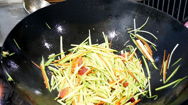 大鱼大肉吃腻了，试试这6道清淡素食菜，营养健康不油腻，真好吃