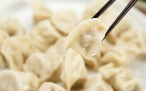 水饺不带汤到底是怎么吃下去的,水饺怎么煮好吃没汤